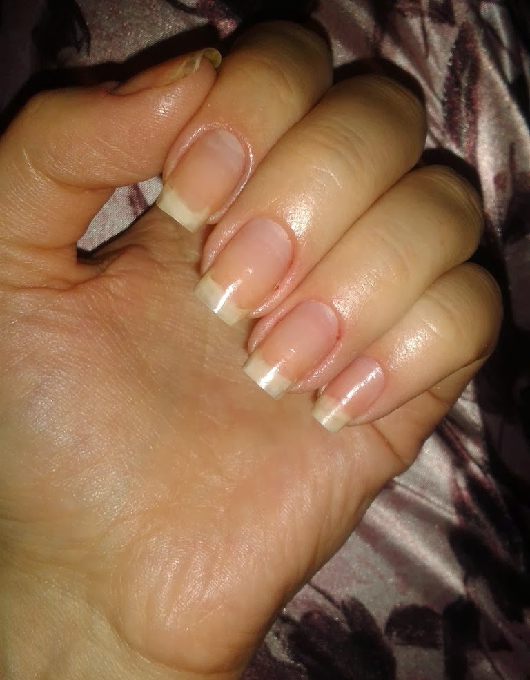 увеличение ногтевого ложа. узкое ногтевое ложе. квадратная форма ногтей без покрытия. как удлинить ногтевое ложе. удлинилась ногтевая пластина.