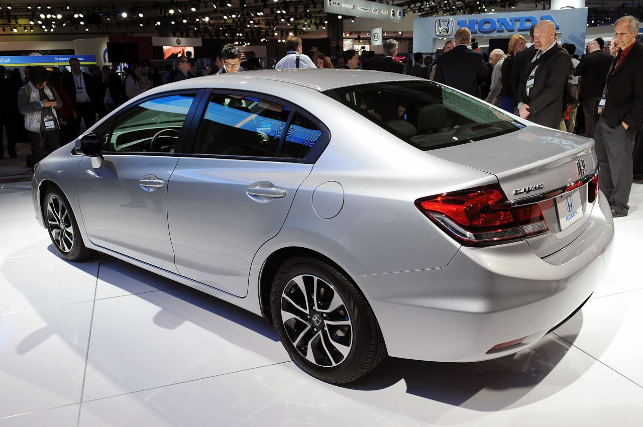 Makyajlı 2013 Honda Civic Sedan (U.S.) Los Angeles’da ... Makyajlı 2013 Honda Civic Sedan (U.S.) Los Angeles’da ...
