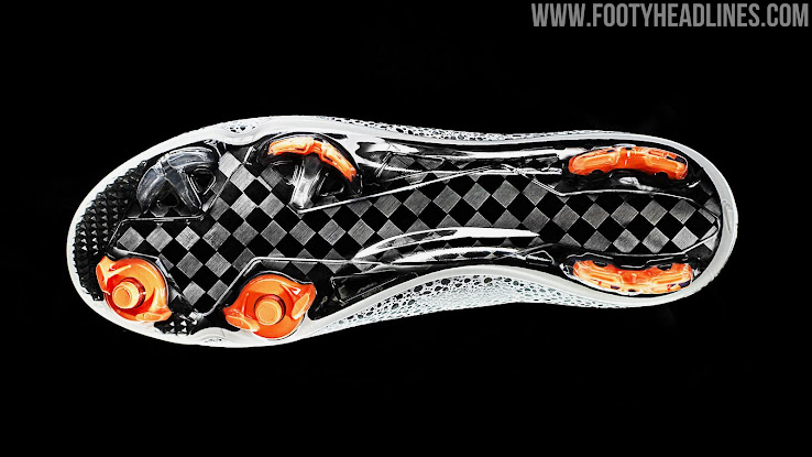 mercurial cr7 safari