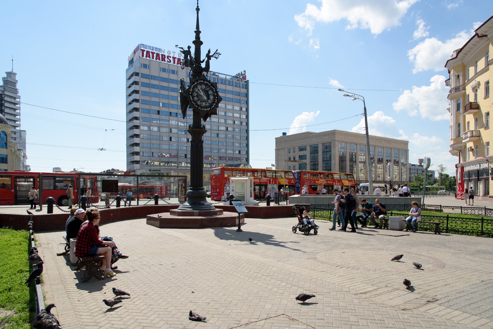 площадь казани м. казанский сквер. площадь казани м. сквер габдуллы тукая казань. площадь тукая казань.