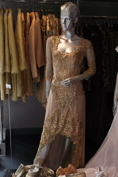 Arany csipke női estélyi ruha - exkluzív női csipke ruha