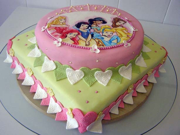 Los Naranjos - Arte y Gastronomía: Nueva Tarta Princesas Disney de 2 pisos!