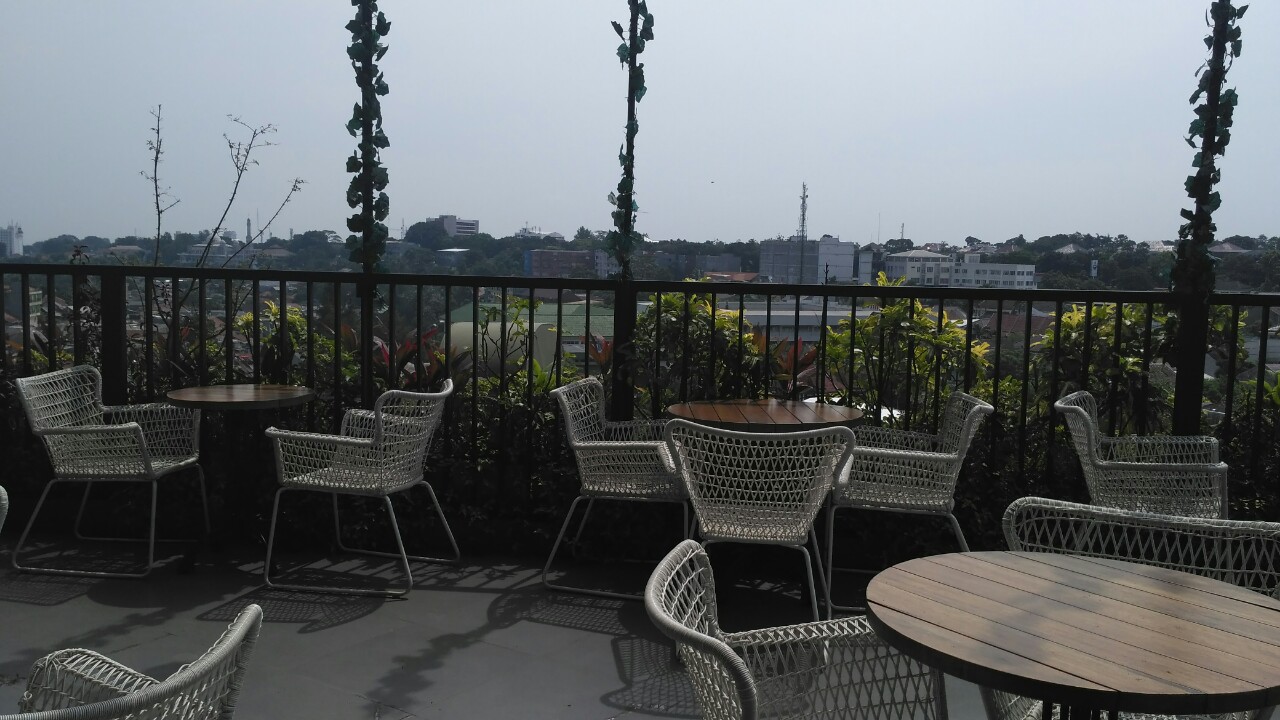 royale bakery bogor, royale cafe bogor, monarchy bistro bogor, monarchy restaurant bogor, tempat nongkrong bogor gaul, tempat brunch bogor, restoran anak muda bogor, restoran gaul bogor
