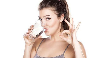 Uống nhiều nước là phương pháp giảm cân an toàn hiệu quả