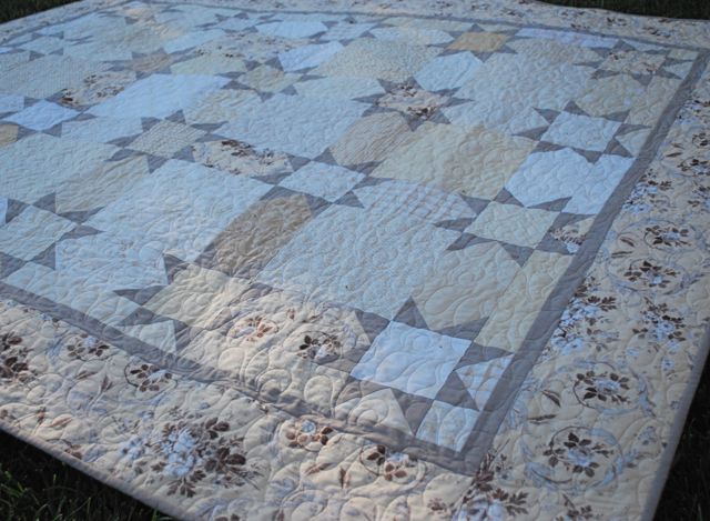 Hyacinth Quilt Designs: A Neutral Quilt