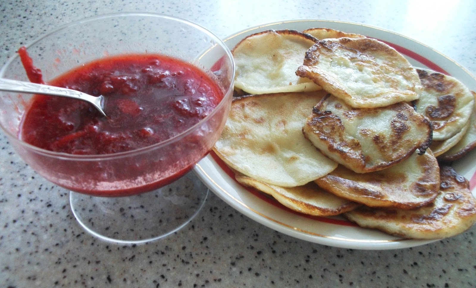 минусовка оладушки. бабушка оладушки. оладьи за 5 минут. бабушка испеки оладушки песня текст. бабушка испеки оладушки ноты.