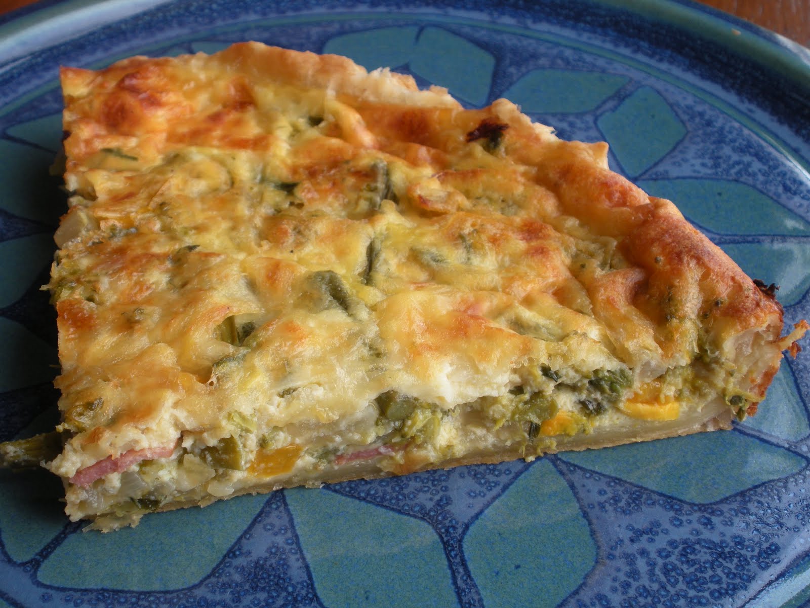 Vegetables Quiche with Turkey Bacon / Quiche de Vegetales con