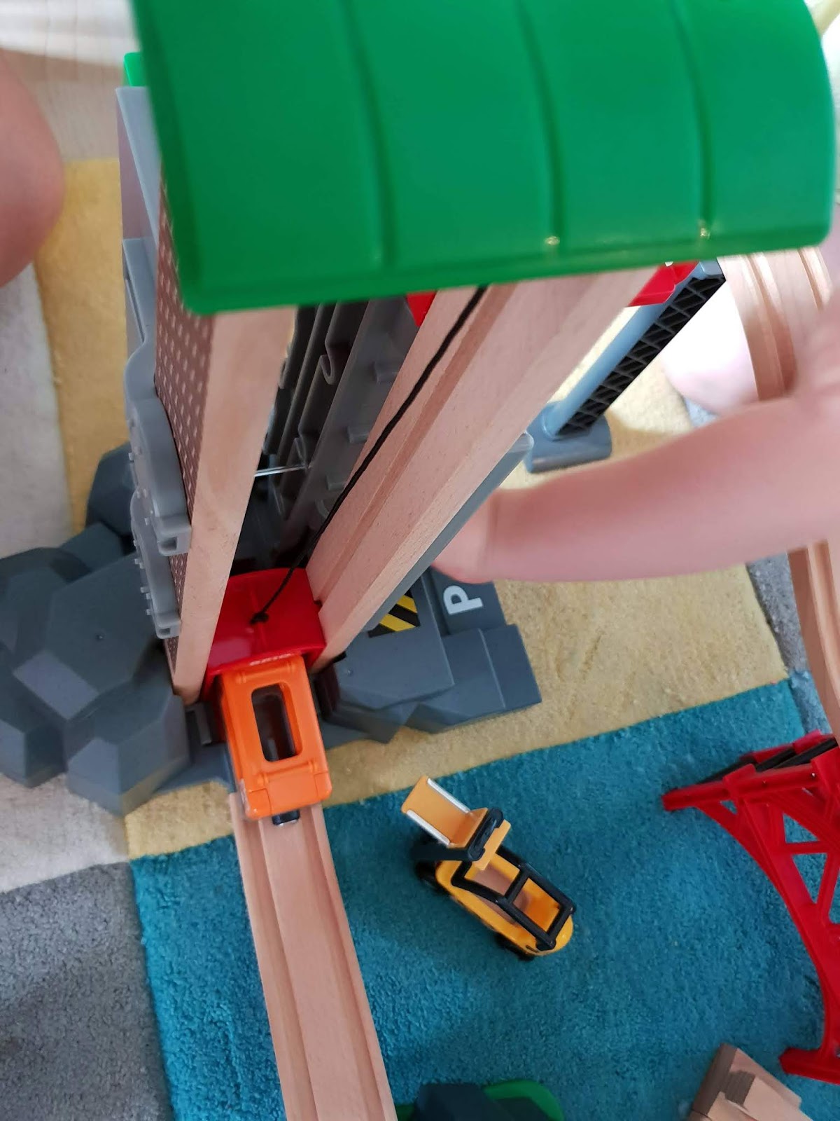 Großes Lagerhaus & Goldmine - Ausgezeichnete Herbst-Neuheiten von BRIO