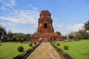 Sejarah Candi Brahu Trowulan Mojokerto | Adat Nusantara | Tradisinya