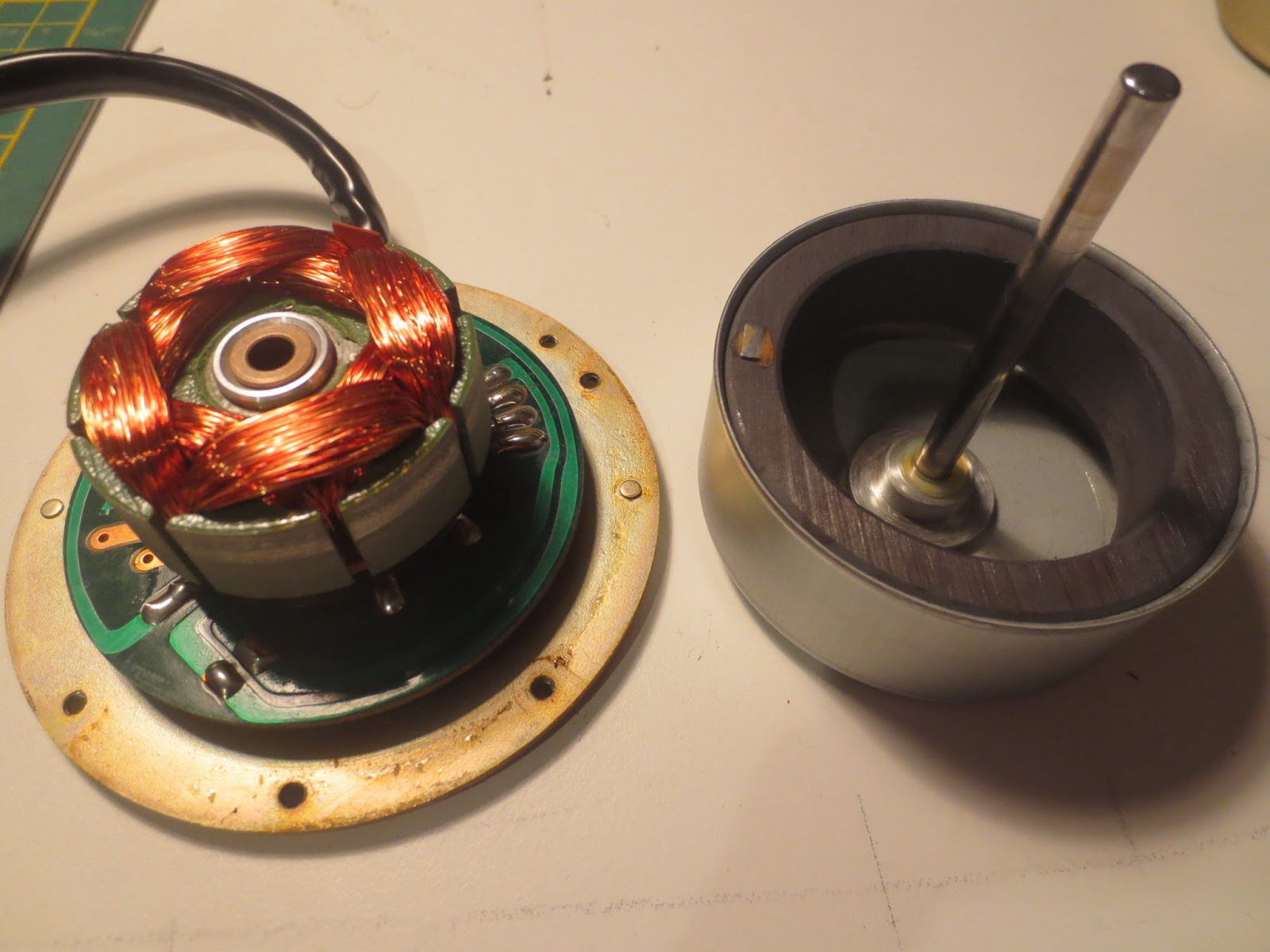 ECH = ELECTRONICS COMPASSIONATE HOUSE ROLAND SPACE ECHO RE150 restore