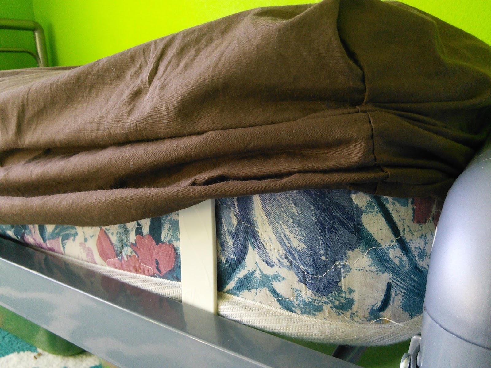 Watch my video to see how easy it is to use the ClickL sheet holders.