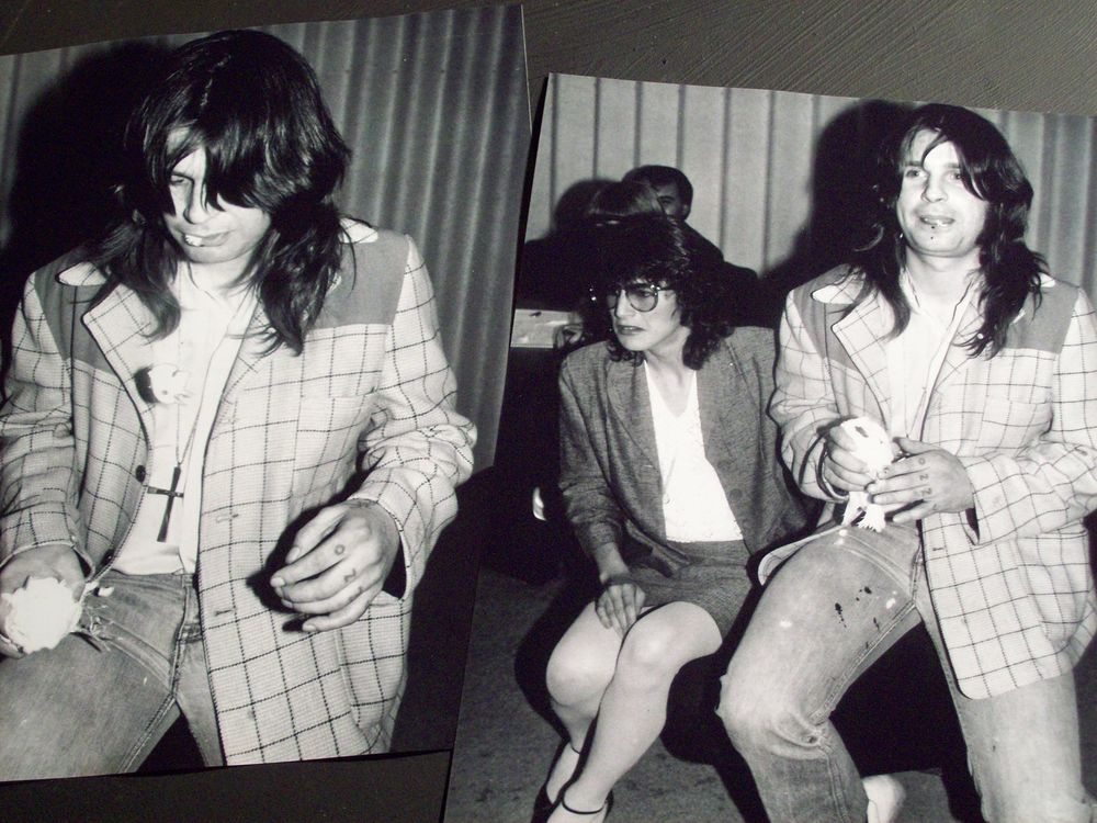 ozzy osbourne bite head off dove ozzy osbourne bite head off dove