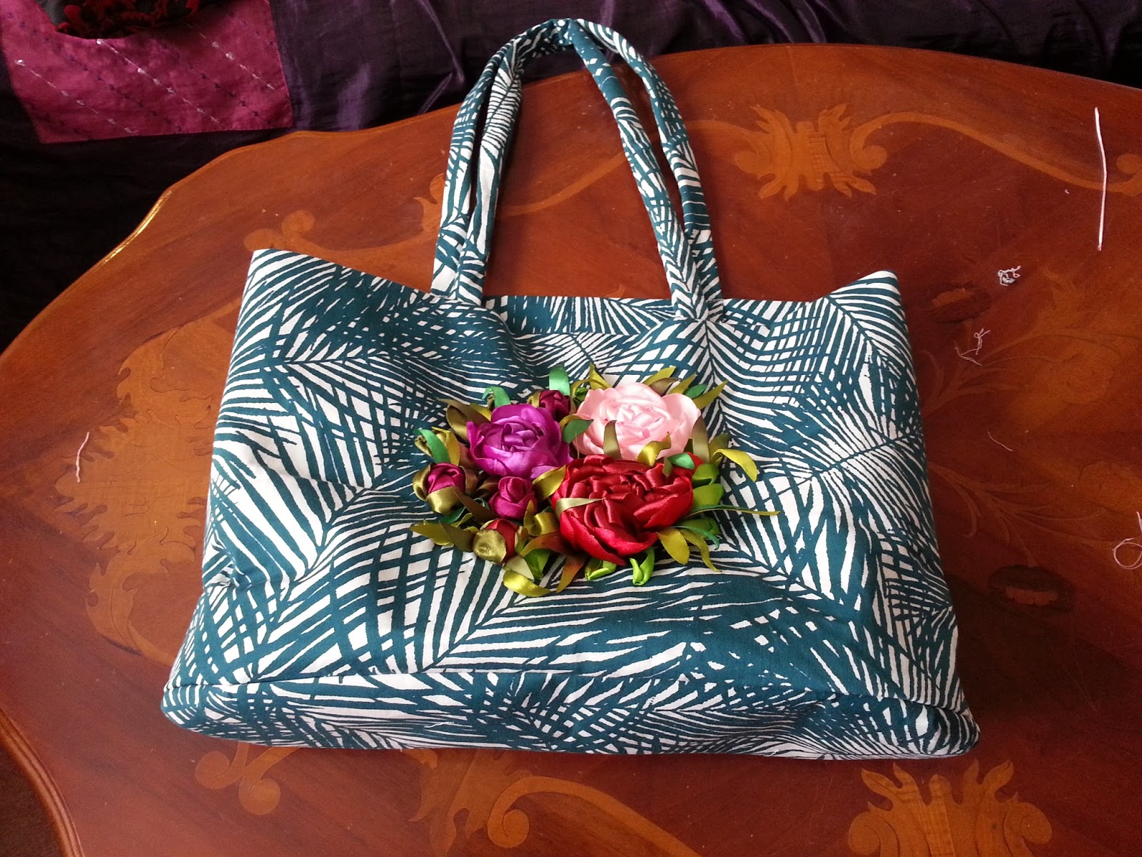 Needle arts and Crafts How to make beach bag decorated with ribbon