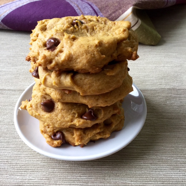 Home Cooked Vegan: Pumpkin Chocolate Chip Cookies