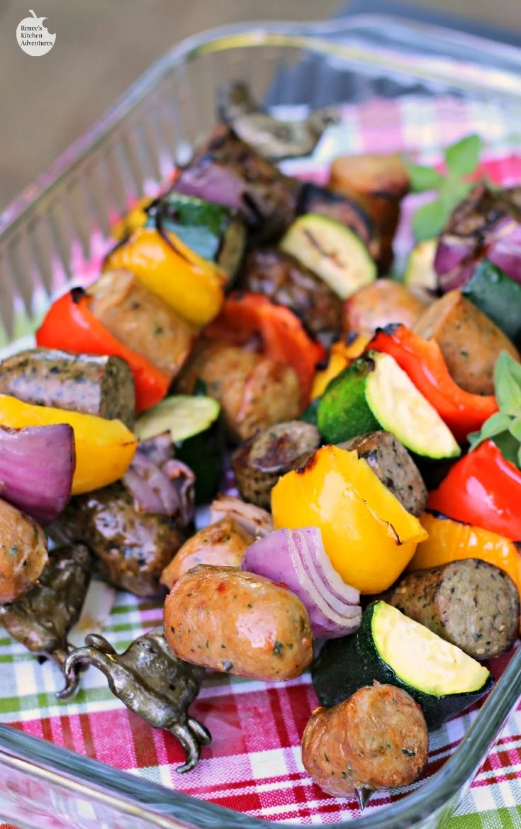 Easy Grilled Chicken Sausage and Pepper Kabobs | by Renee's Kitchen Adventures - Easy recipe for a quick and healthy weeknight dinner!  Ready in under 30 minutes! 