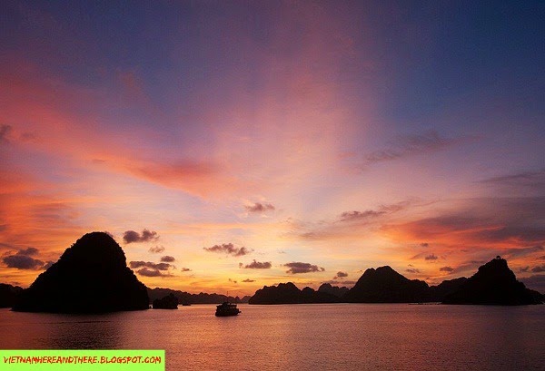 sunset-in-halong-bay