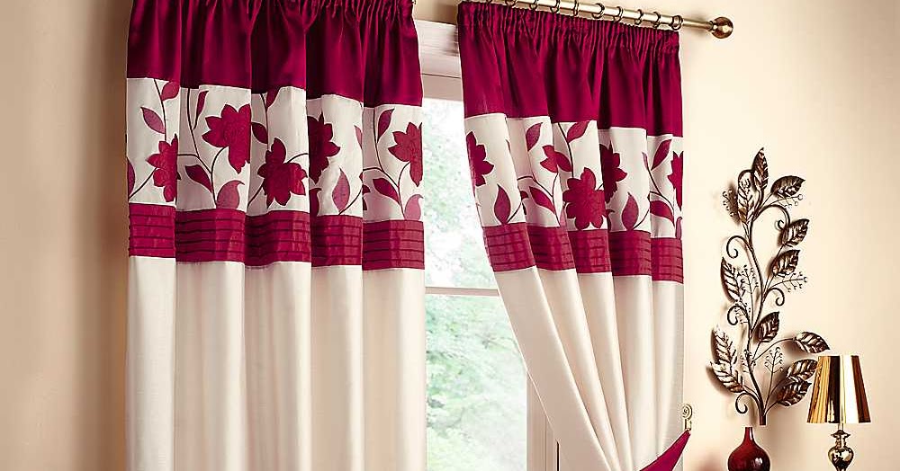 Styles of Curtains for Narrow Living Room Windows