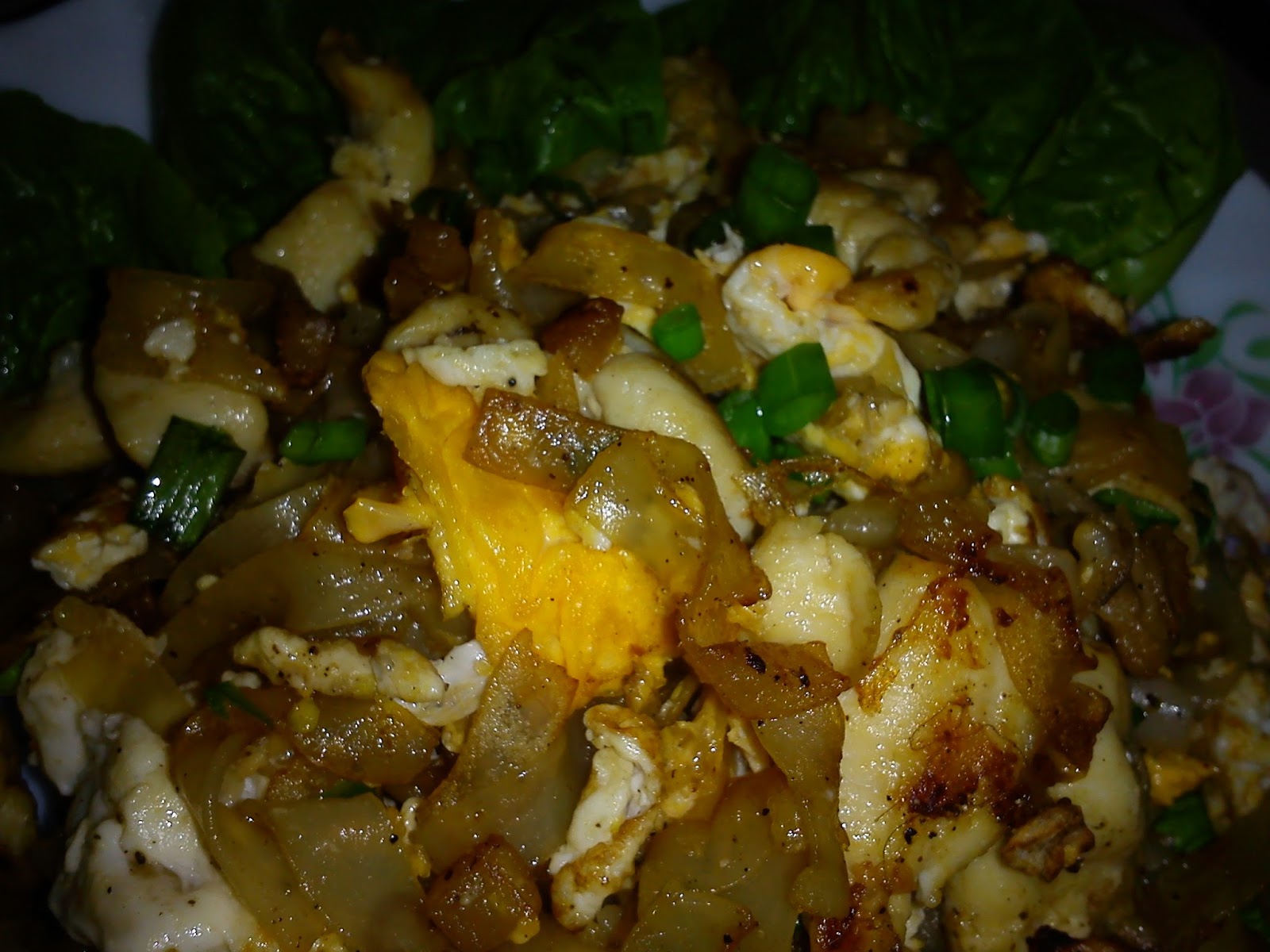 Cooking Pleasure THAI FRIED FLAT NOODLES WITH CHICKEN