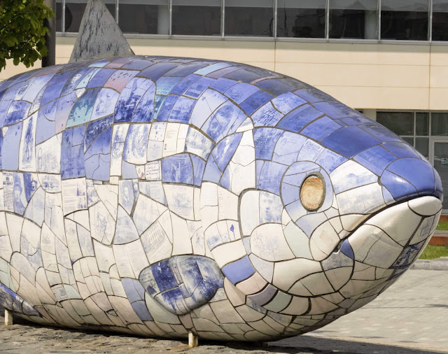 Why visit Belfast from Dublin: The Big Fish Salmon of Knowledge on the River Lagan