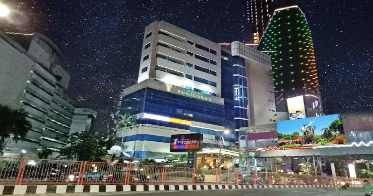 Tunjungan  Hotel di  Kota Pahlawan Surabaya  Jawa Timur 