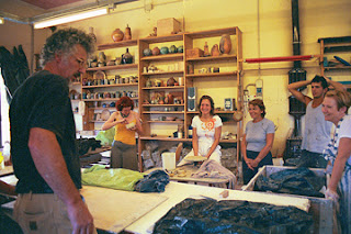 Pietro demonstrating 1 - Curso de cerâmica na Toscana