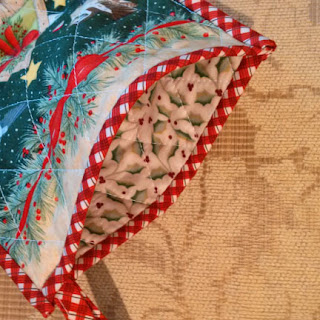 quilted Christmas stockings: QuiltBee