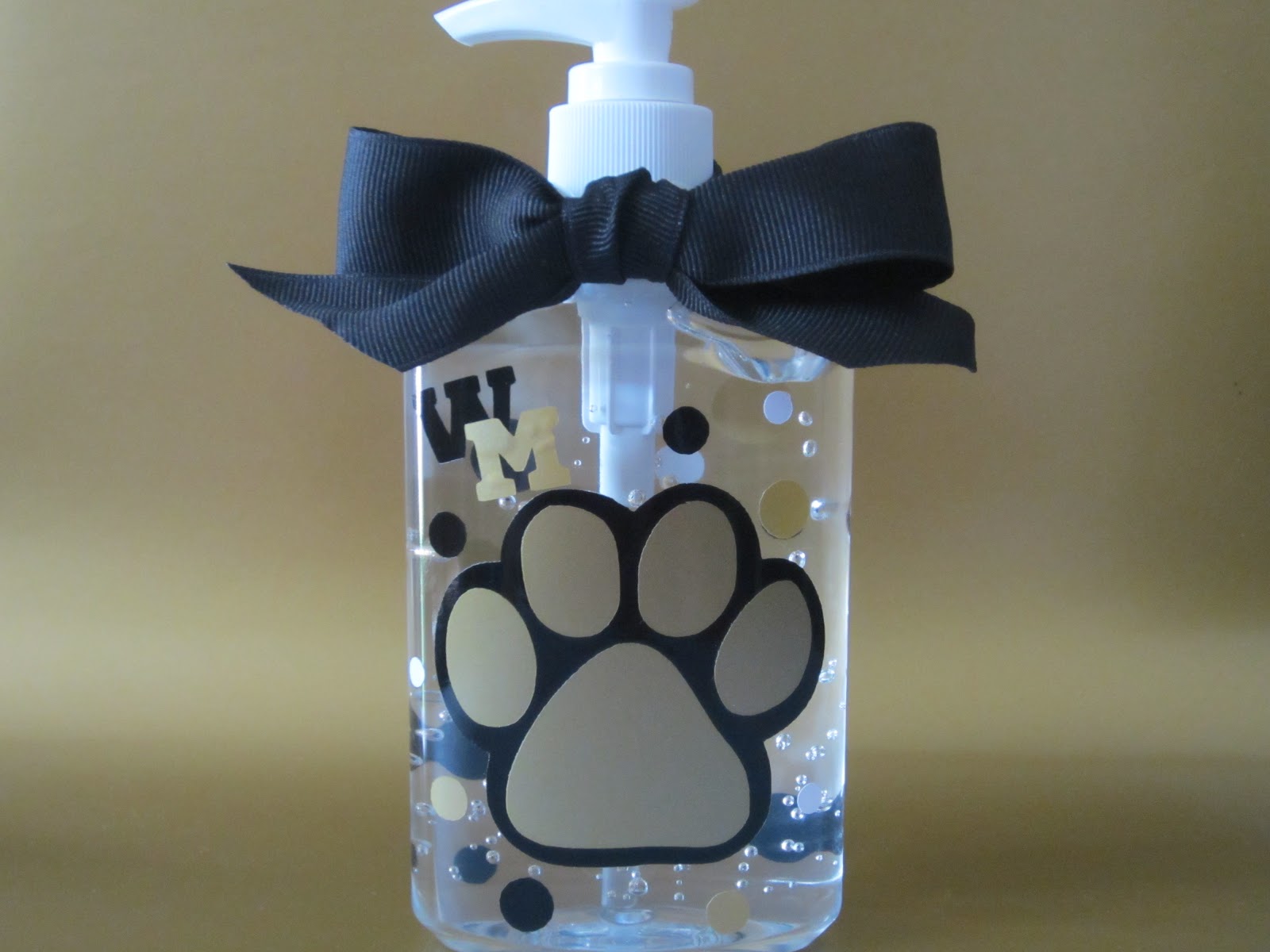 whatacuteidea-personalized-hand-soap-and-sanitizer-bottles