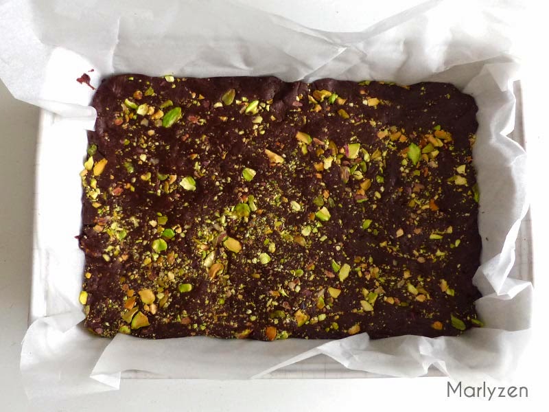 Carrés de chocolat à la pistache - Recette par A Prendre Sans Faim