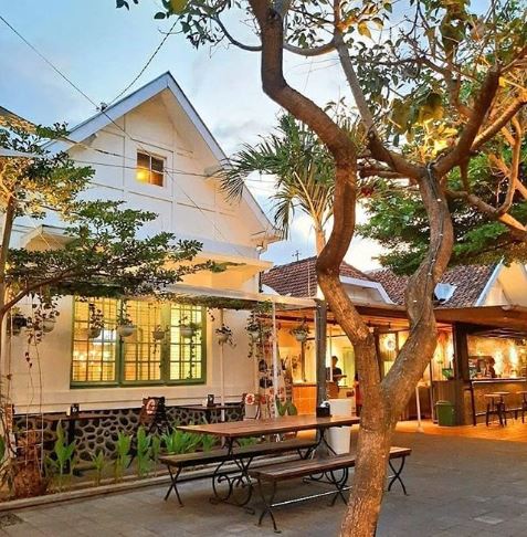 Legend Coffe - 3 Cafe Milineal Yang Asyik Buat Nongkrong Di Jogja