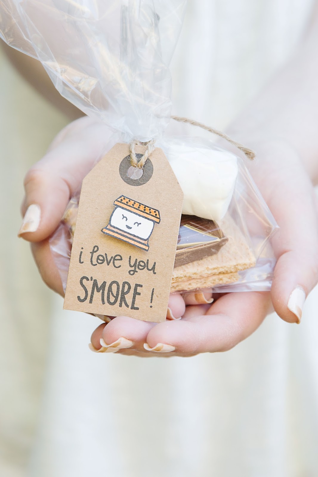 Lawn Fawn Smore Favors @craftsavvy @createoften #diy #party #favors #smores #glamping
