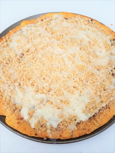 Cinnamon Struessel Dessert Pizza