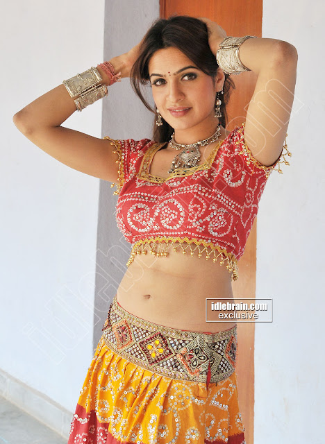 Actress Aditi Agarwal Navel Show Photos