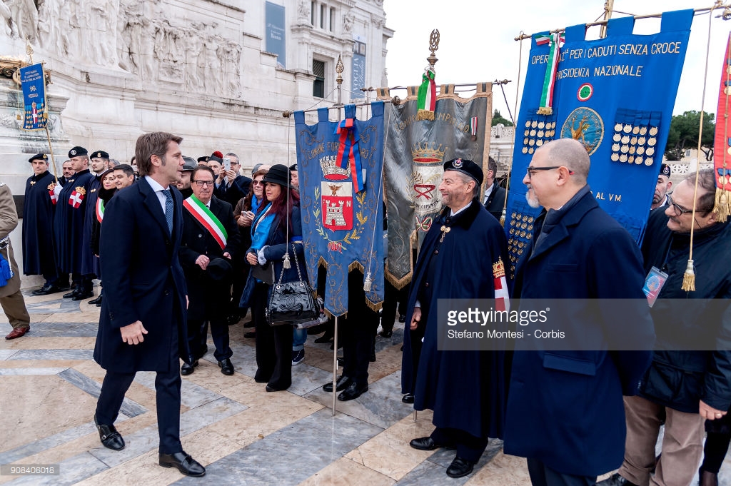 CASA REAL DE ITALIA - Página 12 908406018