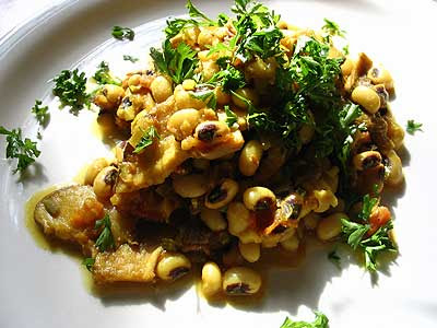 Curried Black-Eyed Peas amongst Dried Mushrooms