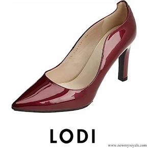 Queen Letizia wore Lodi Ranero Xgo Pumps