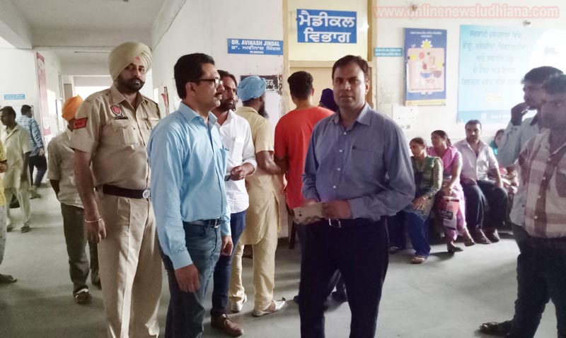 ਉੱਪ ਮੰਡਲ ਮੈਜਿਸਟ੍ਰੇਟ ਲੁਧਿਆਣਾ ਪੂਰਬੀ ਅਮਰਜੀਤ ਬੈਂਸ ਲੁਧਿਆਣਾ ਦੇ ਸਿਵਲ ਹਸਪਤਾਲ ਦੀ ਅਚਨਚੇਤ ਚੈਕਿੰਗ ਦੌਰਾਨ ਉੱਪ ਮੰਡਲ ਮੈਜਿਸਟ੍ਰੇਟ ਲੁਧਿਆਣਾ ਪੂਰਬੀ ਅਮਰਜੀਤ ਬੈਂਸ ਲੁਧਿਆਣਾ ਦੇ ਸਿਵਲ ਹਸਪਤਾਲ ਦੀ ਅਚਨਚੇਤ ਚੈਕਿੰਗ ਦੌਰਾਨ
