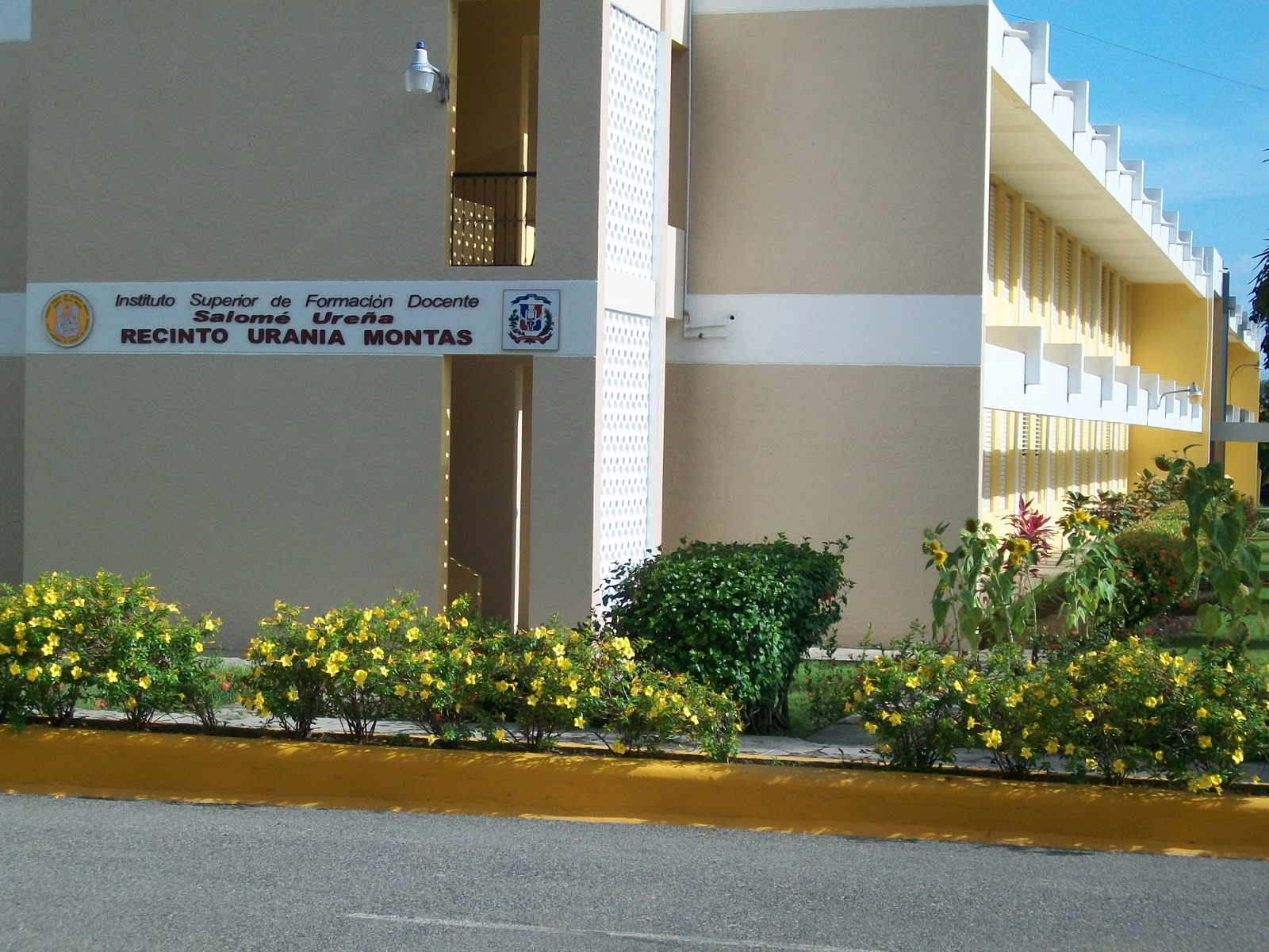 Nuestra Historia Recinto Urania Montas