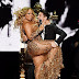 Singer Mariah Carey shows off curvaceous style in joint Lionel Ritchie concert(photos)