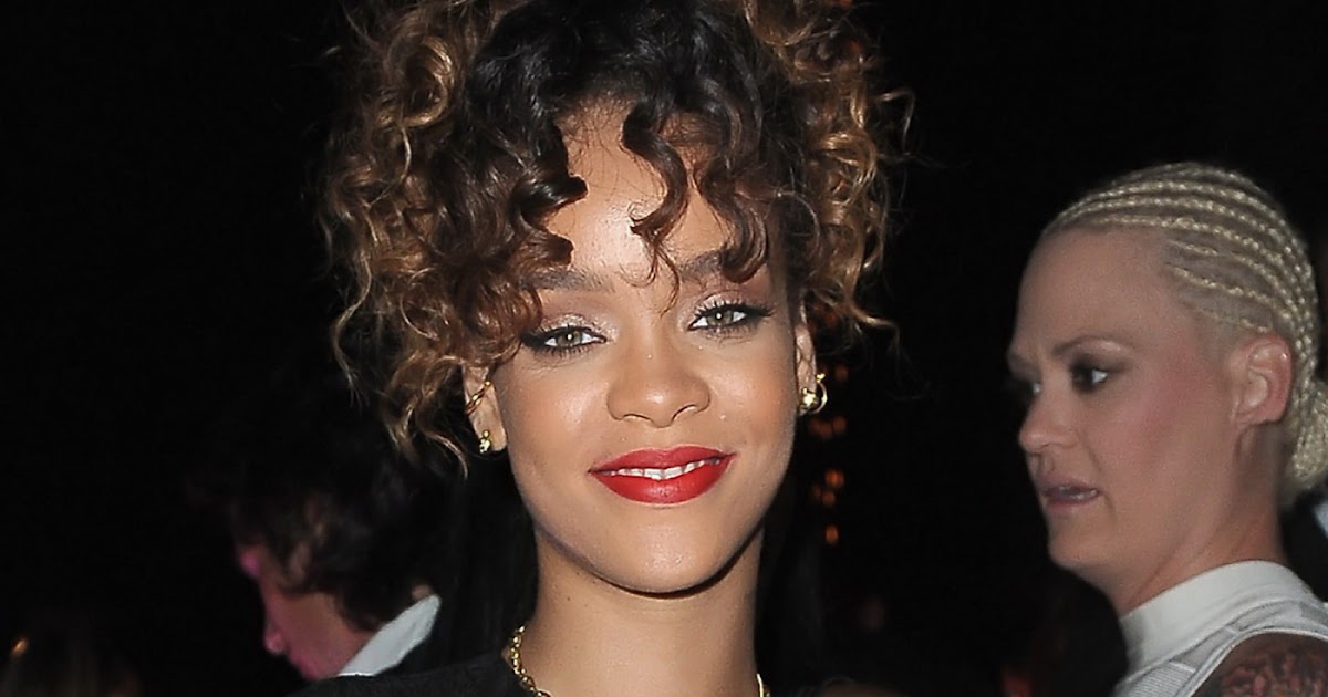 top celebrity nude: Rihanna see through dress without bra and panties ...
