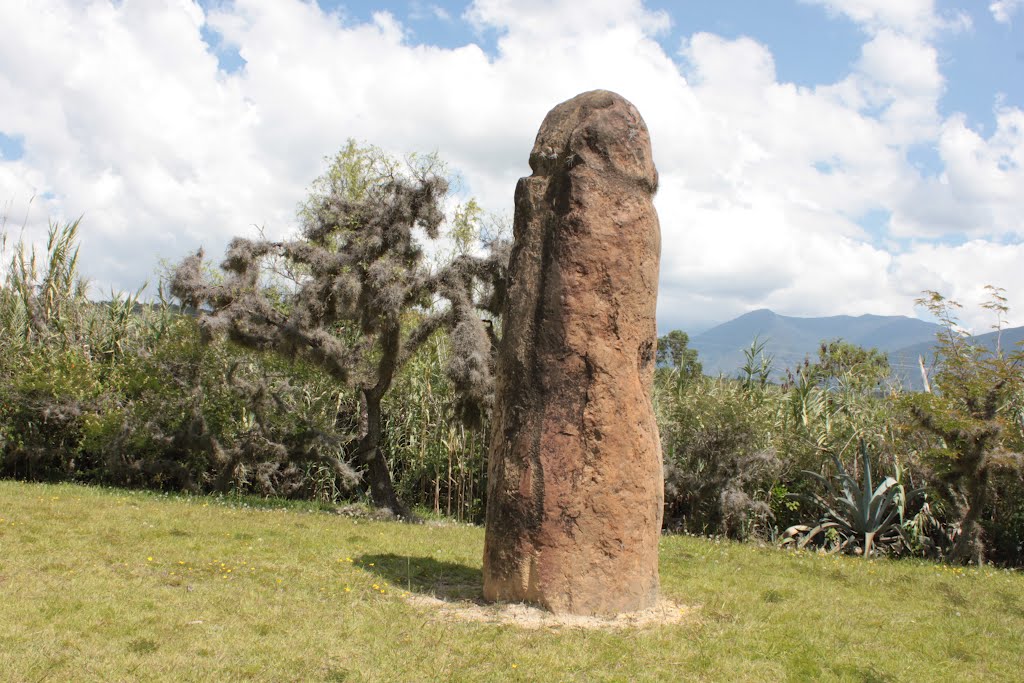 памятник фалосу абакан. фало. огромный каменный фаллос. греческий бог приап. герма гермеса эрмитаж.