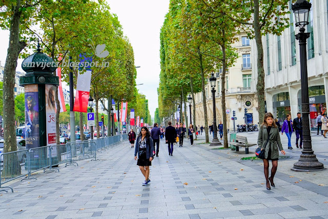 Boulevards of Champs-Elysées! 