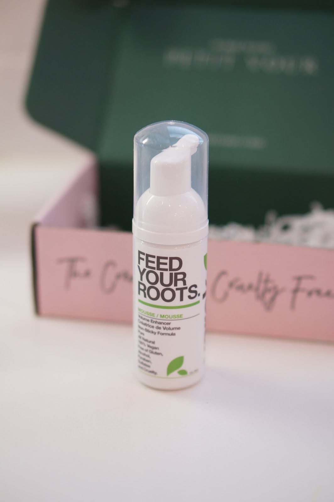 Popular North Carolina style blogger Rebecca Lately shares her Petit Vour Box review for March 2018. Click here to find out which cruelty free beauty products she received!