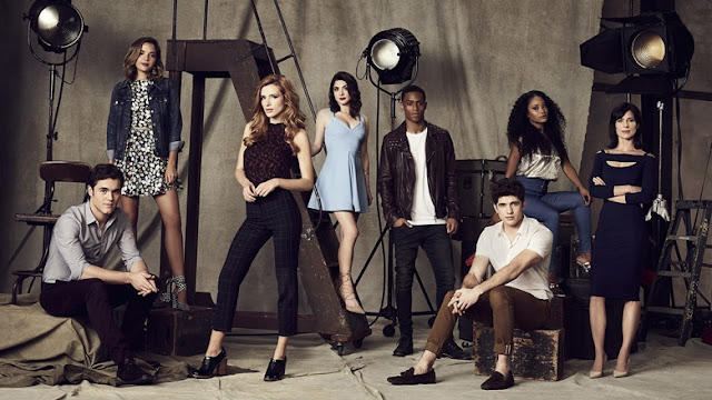 famous in love cast famous in love cast
