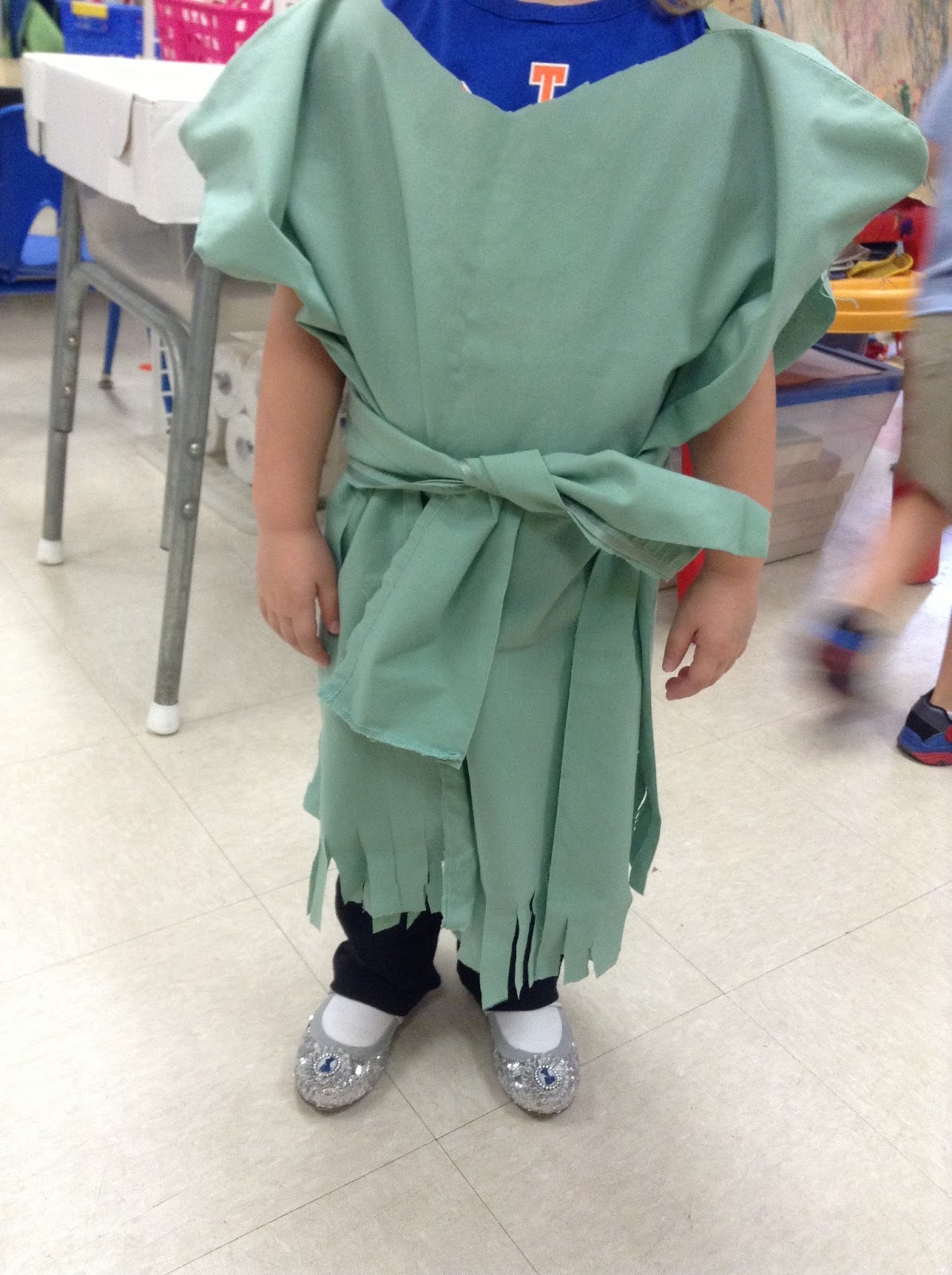 Precious Toddler Easy Homemade Costumes for Pretend Play Using Pillowcases