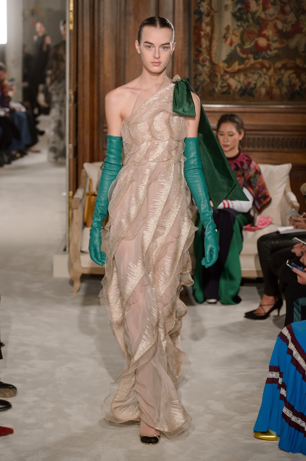 VALENTINO HAUTE COUTURE: PART I, Simply Sensational