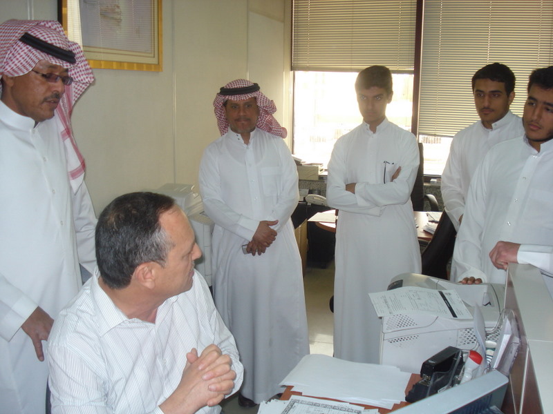 الثانوية بنين الريان رجال أعمال المستقبل بالمرحلة في زيارة للغرفة