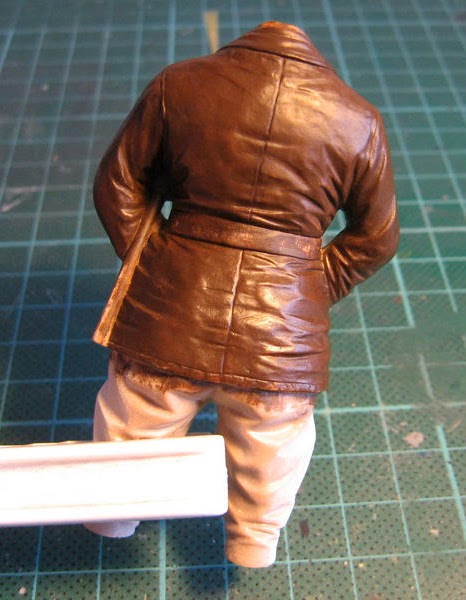 Tips Tricks Using Vallejo Smoke To Create Leather Wood Effects Brown Leather Base Coat Belting Sling Boots Etc With Vallejo Mahogany 70846 And Let Dry Another Excellent Color Is Panzer