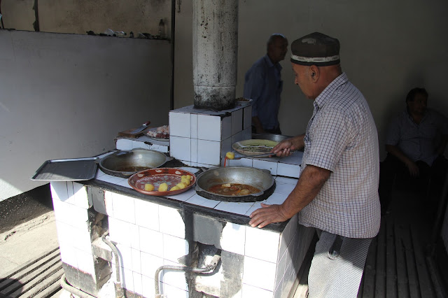 Tadjikistan, Khodjent, Proletar, Gulakandoz, chaïkhana, rue Davron Samatov, © L. Gigout, 2012