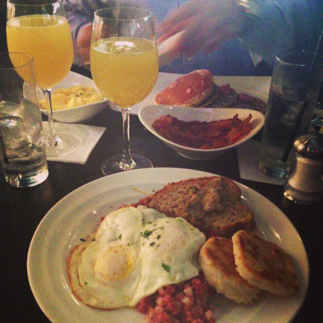 Bottomless Mimosa Brunch at Station 4 LindsSays