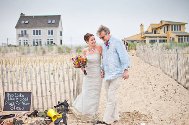  Lovely Affair: Beach Wedding Planning Tips - Location, DIY, Go Local